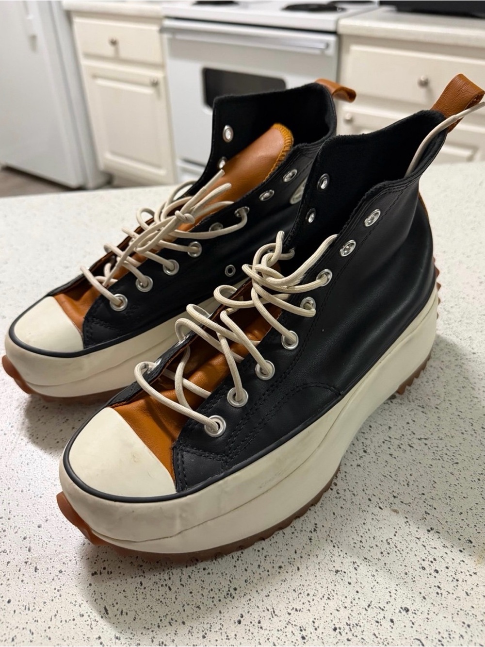Converse Run Star Hike High Top Platform Lift Black Sneakers 568649C Size 11